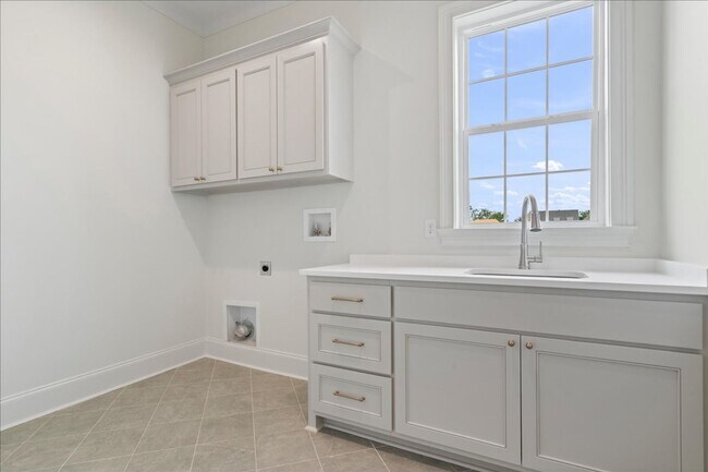 Building Photo - Elegant new construction in The Lakes at Harveston