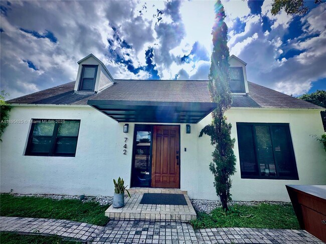 Primary Photo - 742 NW 50th St