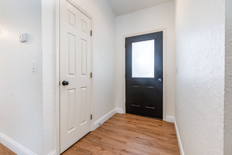 Building Photo - 5330 Keely Ct