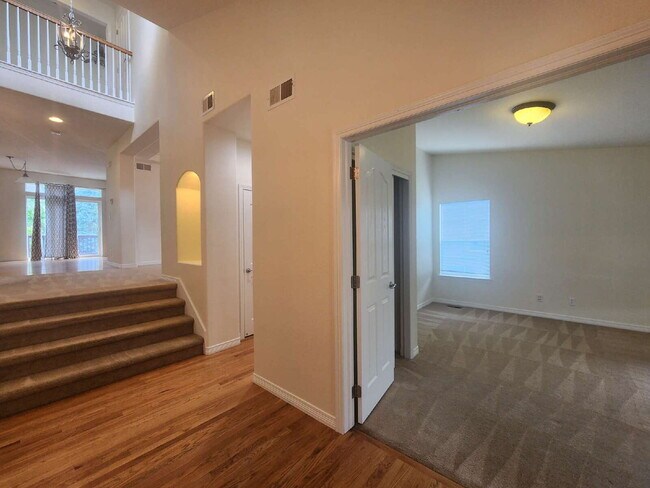 Building Photo - Beautiful 4 Bedroom Home In Beacon Point! Cherry Creek Schools!