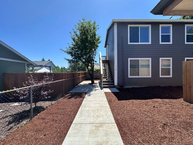 Building Photo - Brand New Construction 2 Bed 1 Bath Duplex!
