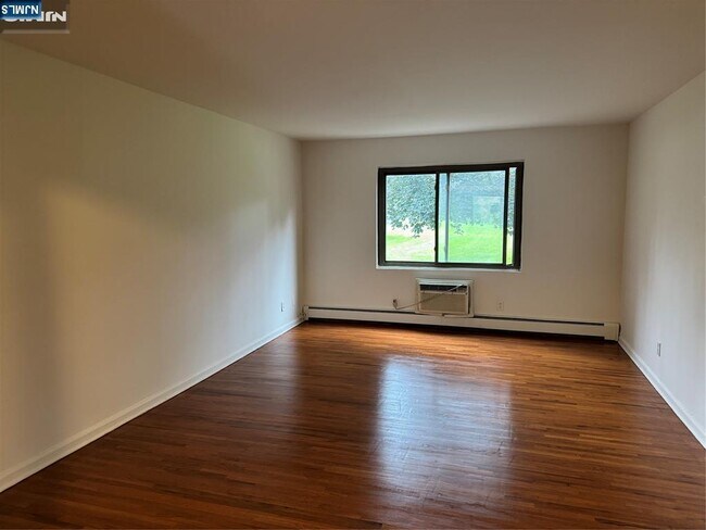 Primary Photo - 105 Bellgrove Dr
