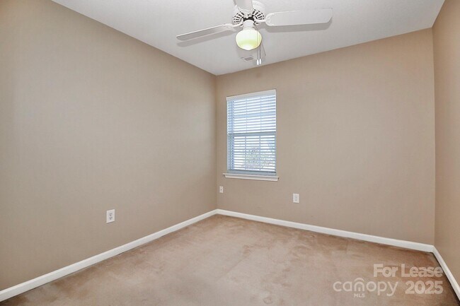 Building Photo - 7115 Simbrah Way