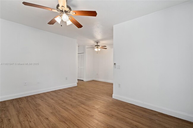 Building Photo - 160 NE 55th St