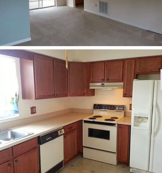 Building Photo - CUTE & COZY!  2 BEDROOM / 2 BATH / 2 CAR GARAGE W/ HUGE YARD (DELTONA)