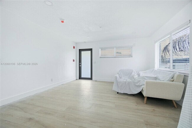 Building Photo - 2209 SW 61st Ave