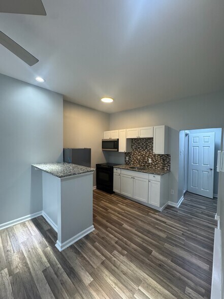 Building Photo - 1452 N 29th St