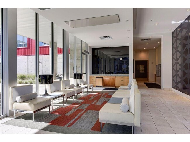 Building Photo - 901 S 2nd St