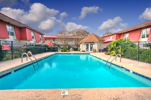 Building Photo - Chateau Tourraine Apartments