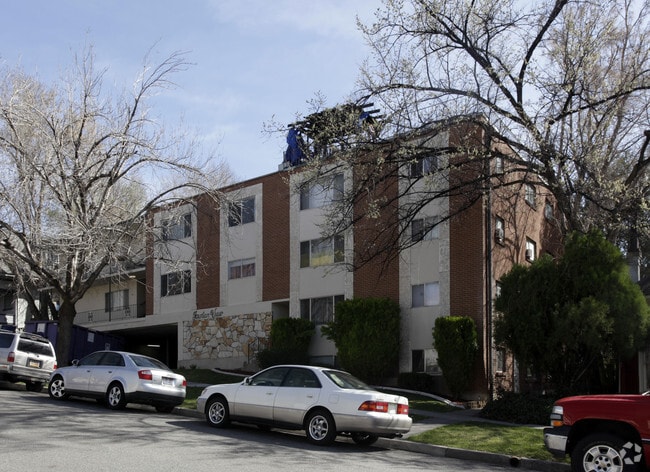 Primary Photo - Fountain View Apartments