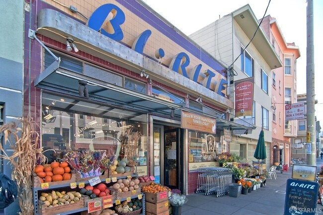 Building Photo - 2205 Bryant St