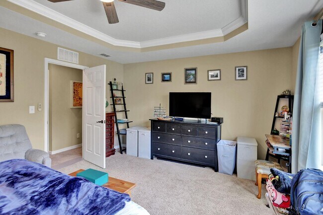 Building Photo - 7036 Beauhaven Ct