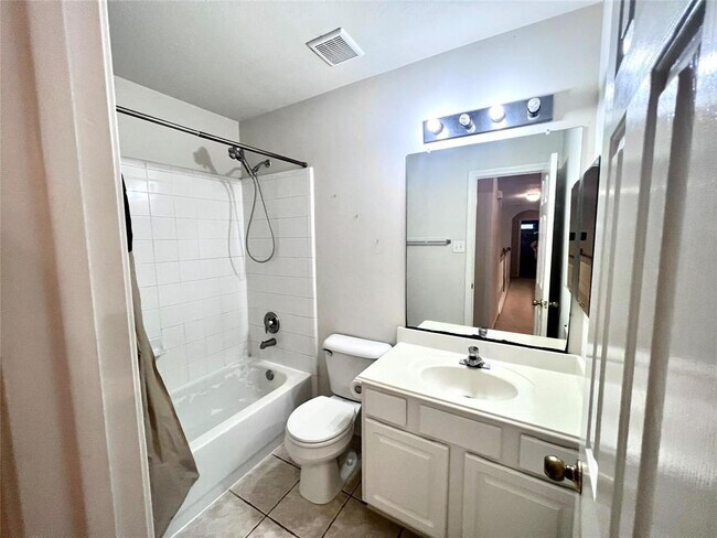 Building Photo - 5707 Windy Knoll Ln