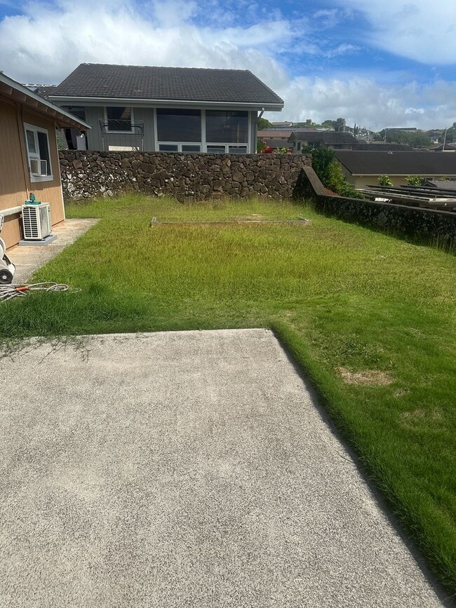 Building Photo - Renovated 4 bedroom 2 bath home in Pearl City