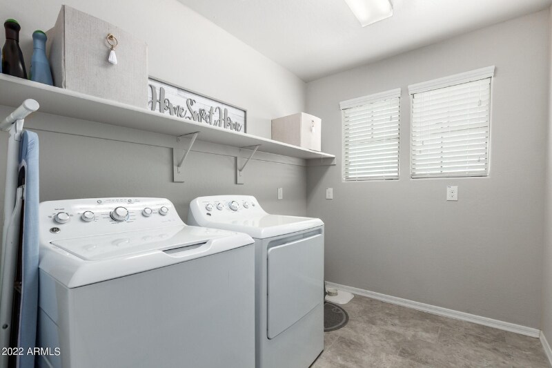 Building Photo - 21188 W Almeria Rd