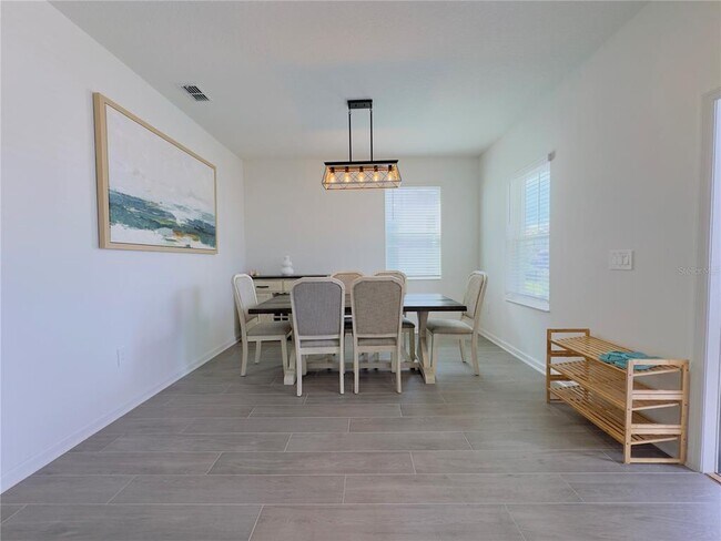 Building Photo - 6104 Park Promenade Way