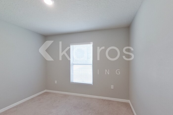 Building Photo - 1924 W Roseboro Dr