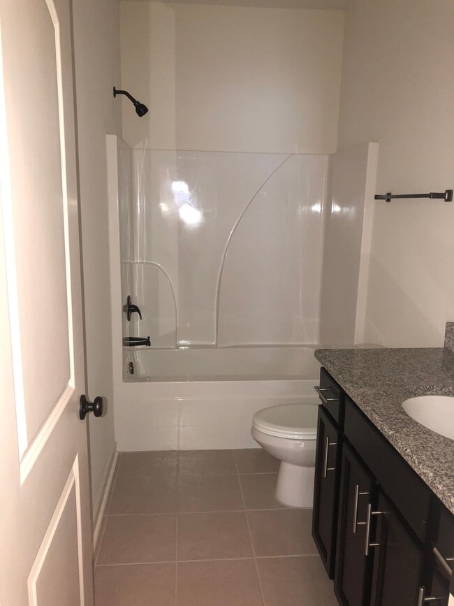 Building Photo - WATER FRONT PROPERTY! BEAUTIFUL 3BD/2BA HOME!