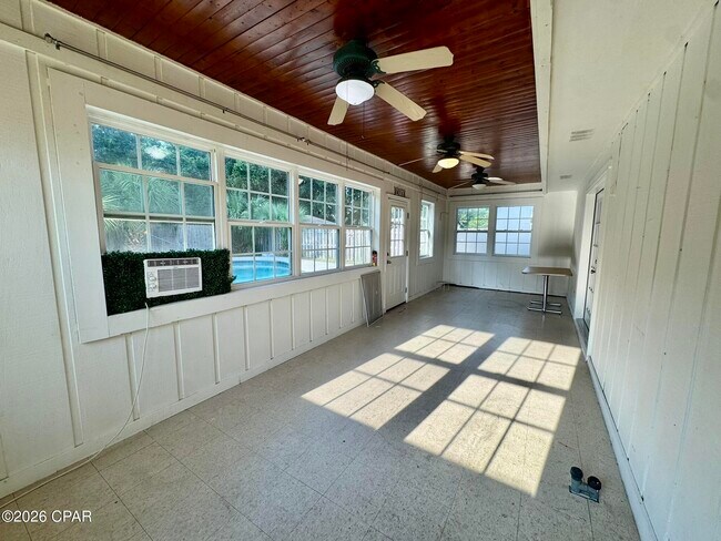 Building Photo - 130 Derby Woods Dr