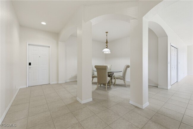 Building Photo - 14951 Reflection Key Cir