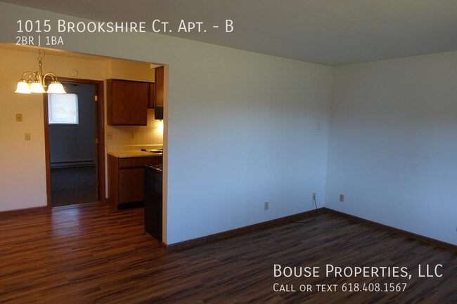 Building Photo - 1015 Brookshire Ct