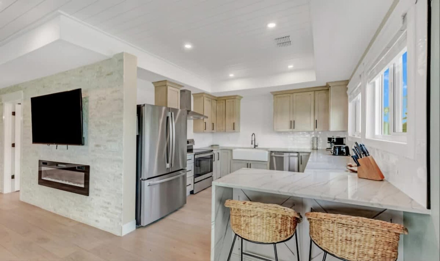 Building Photo - 2411 Avenue C