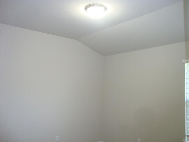 Building Photo - 2824 Smokehouse Trl