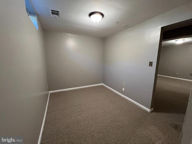 Building Photo - 10108 Oklahoma Ct