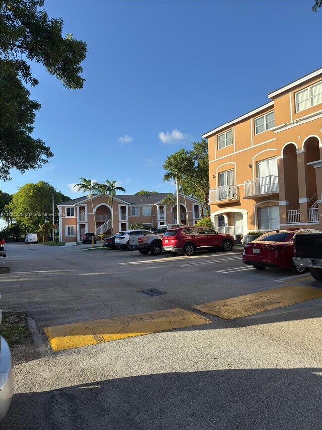 Building Photo - 17720 NW 73rd Ave