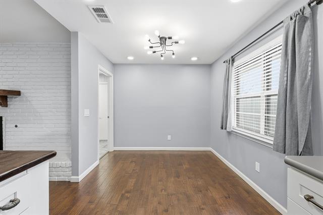 Building Photo - 726 Laramie Dr