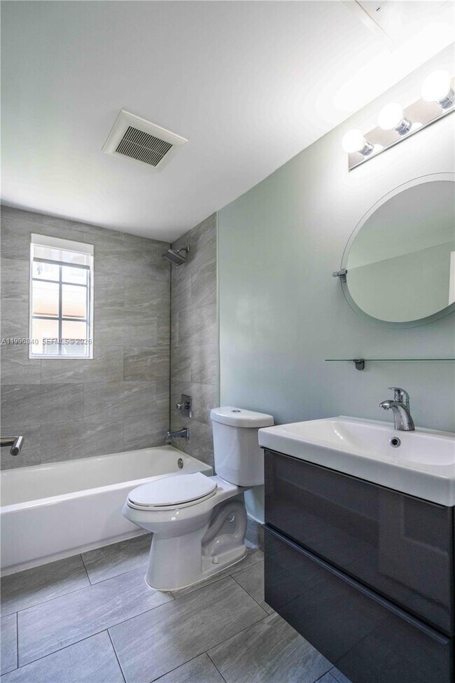 Building Photo - 331 85th St