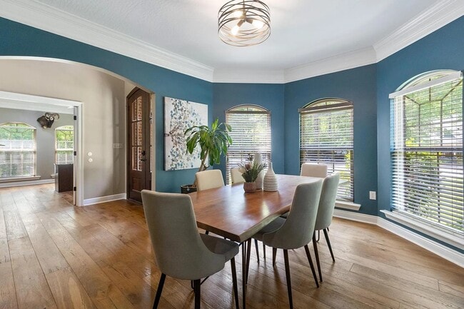 Building Photo - 104 Heartwood
