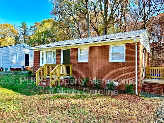 Building Photo - 504A Moore Dr