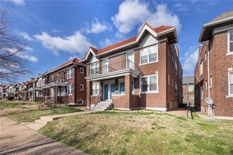 Building Photo - Lindenwood Ave 4919-4921