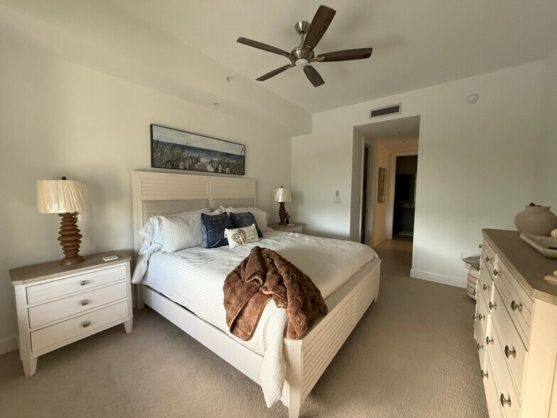 Master Bedroom- King Bed - 1111 Central Ave