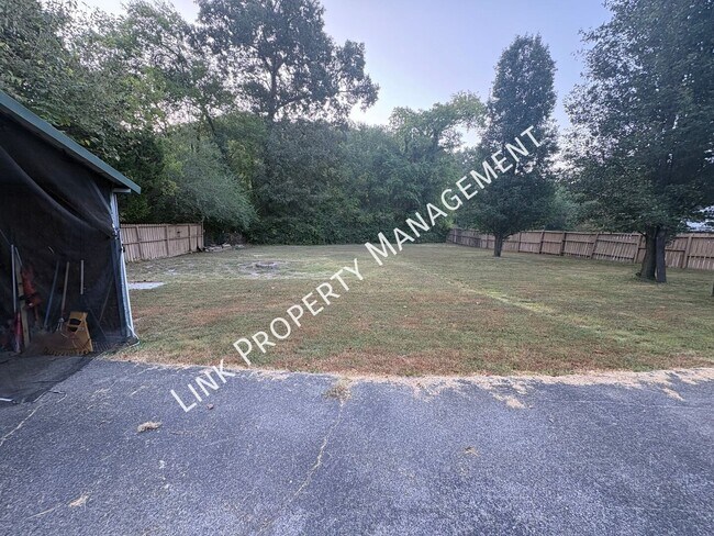 Building Photo - 106 S Germantown Rd
