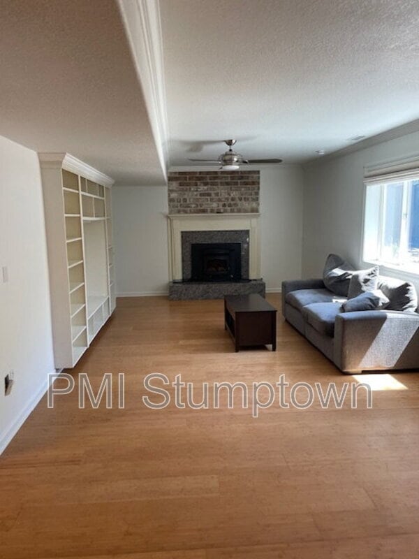 Building Photo - 11095 SE 92nd Ct