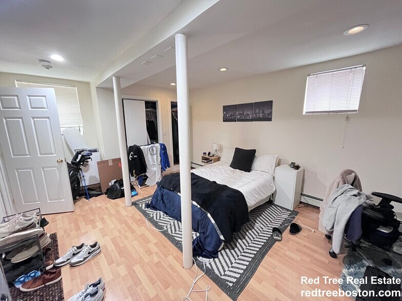 Building Photo - 12 Dean Rd