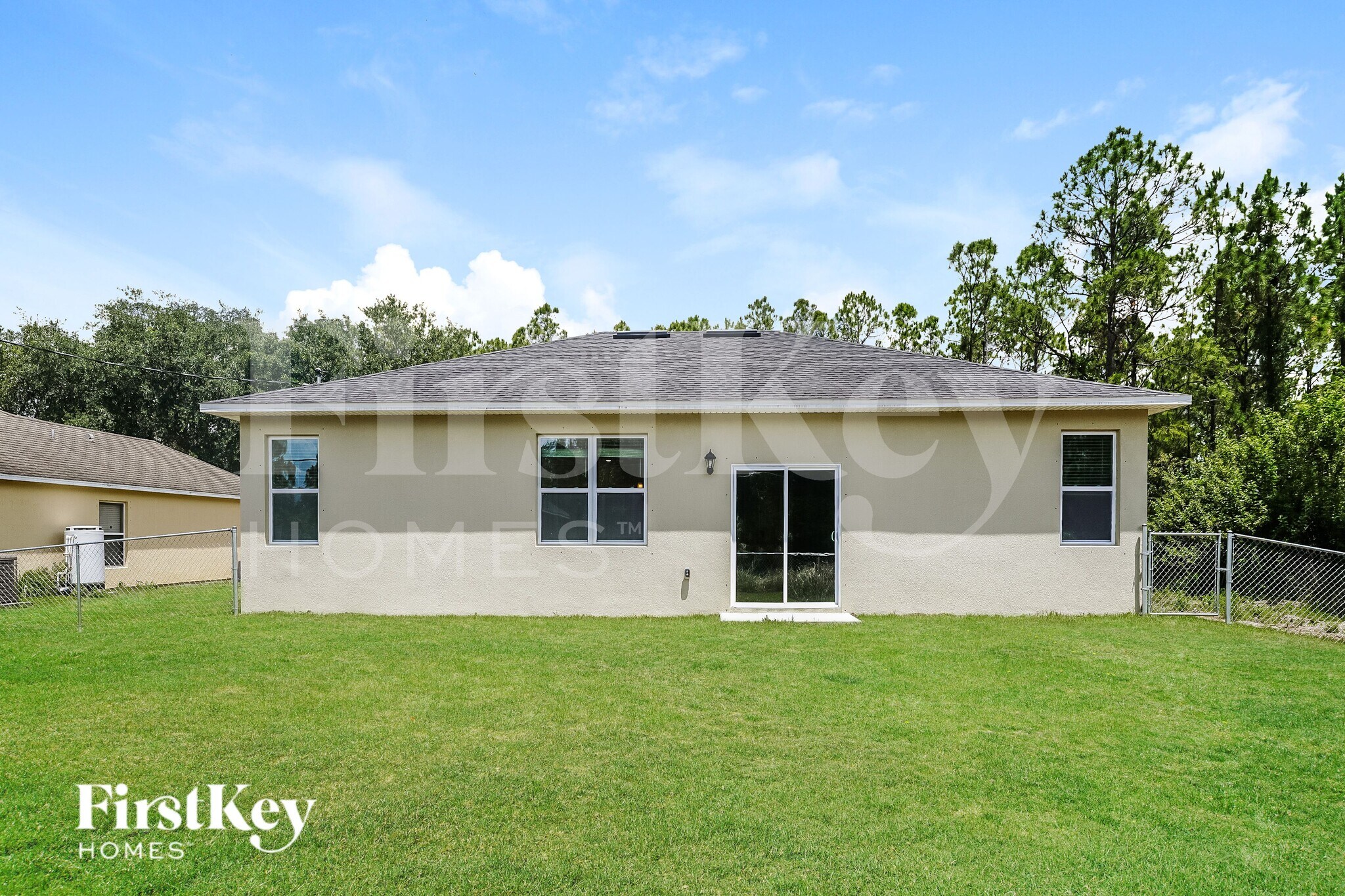 Building Photo - 612 Reading St SE