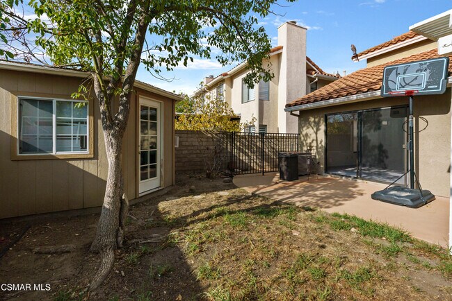 Building Photo - 4842 Wiggin St