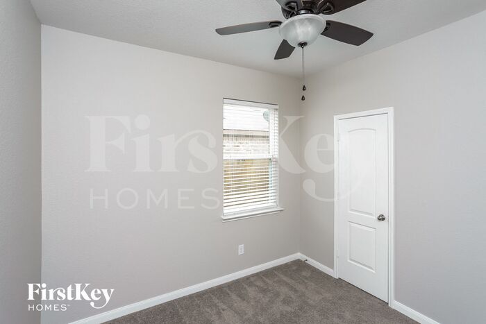 Building Photo - 4100 Elderberry St