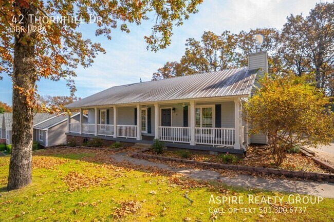 Primary Photo - 42 Thornhill Dr