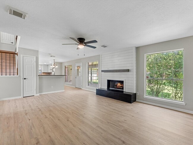 Building Photo - 1227 Lake Estates Ct