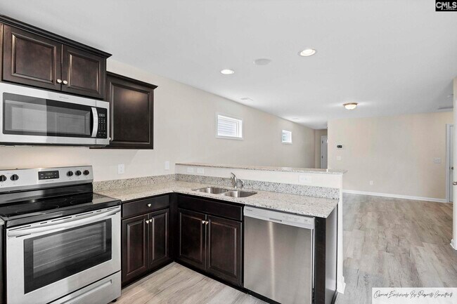 Building Photo - 243 Gum Swamp Trl