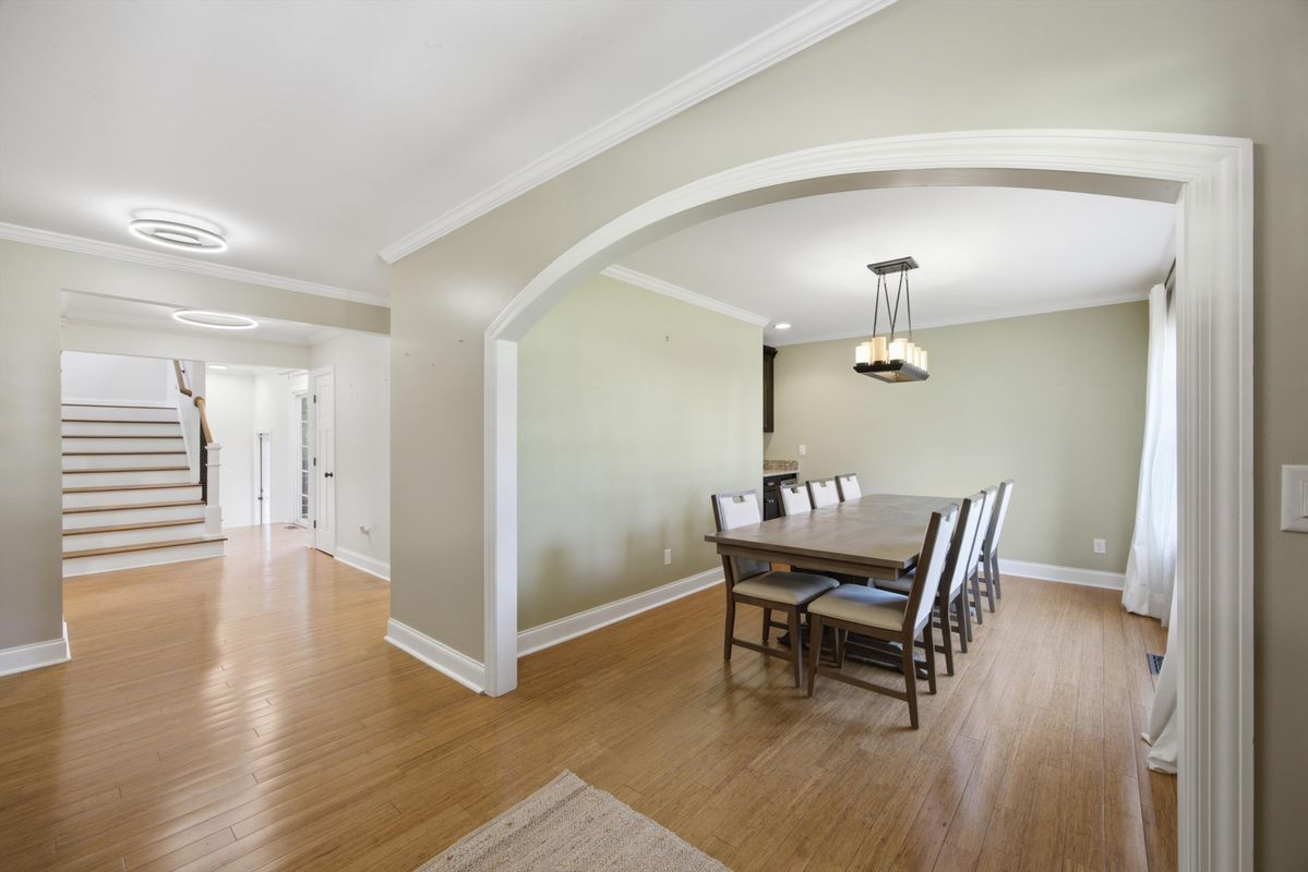 Building Photo - 1 Fairhills Dr