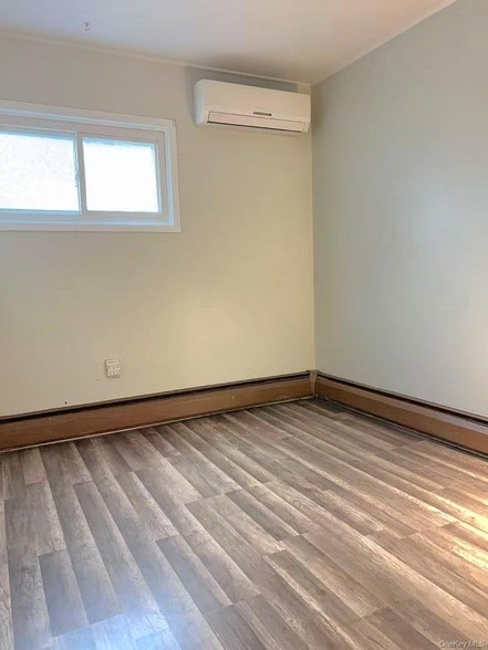 Building Photo - 35 Arch Ln