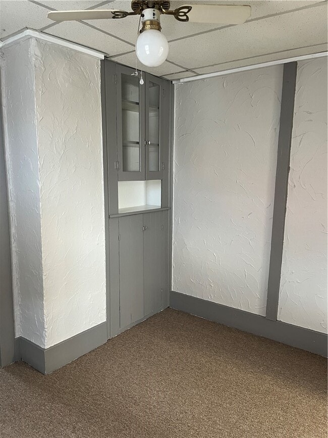 Building Photo - 119 Sayre St