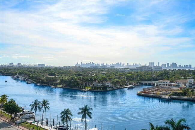 Building Photo - 5101 Collins Ave