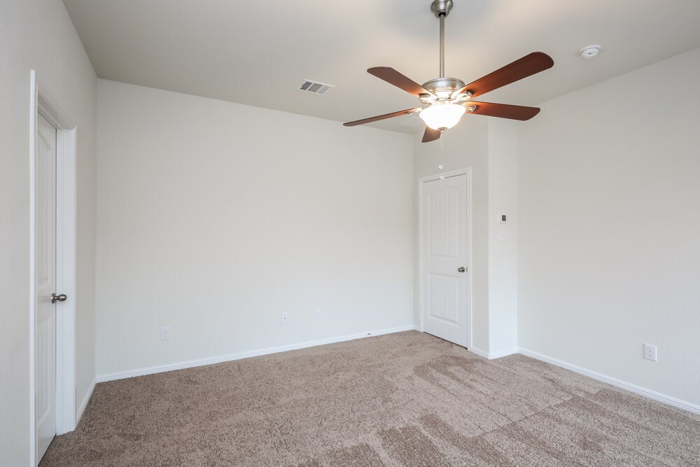 Building Photo - 829 Walls Blvd