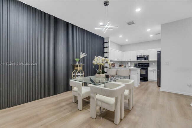 Building Photo - 3529 NW 29th Pl